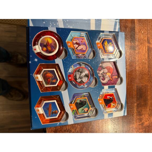 Disney Infinity Video Game for Xbox 360 with Book of Power Discs-Complete in Box - Picture 5 of 11